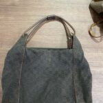 蒔田店で買取したGUCCI（グッチ）のショルダーバッグの写真。