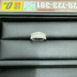 蒔田店で高価買取したメレダイヤとバゲットダイヤのデザインリングの写真。