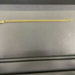 K18（18金）のブレスレットを黒いトレイの上に置いた買取実績写真